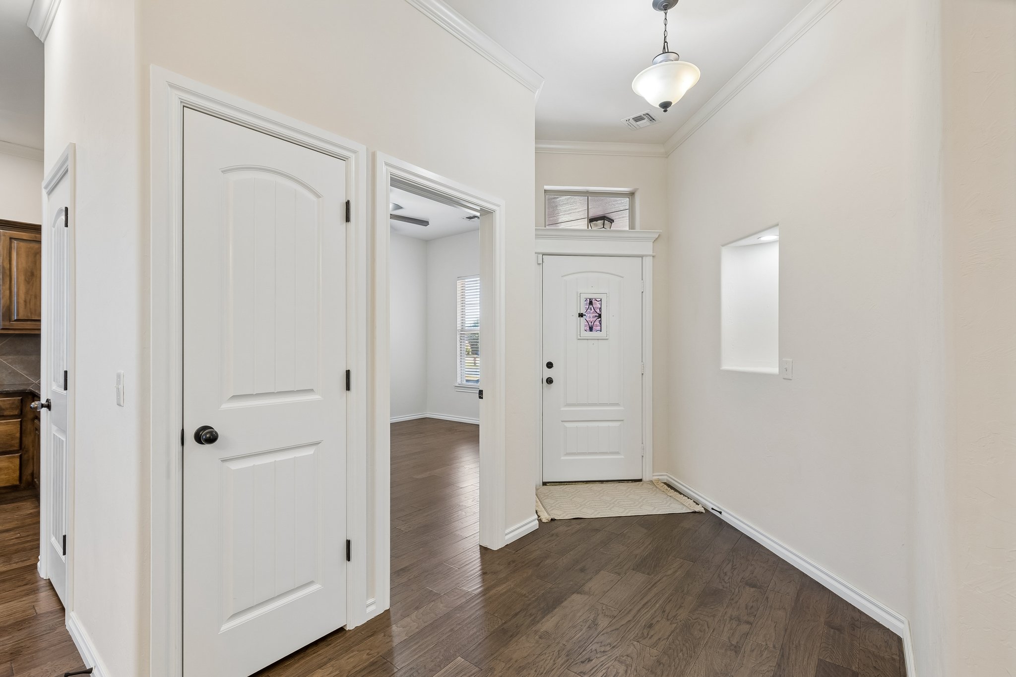 2113 NW 158th St_012.jpg