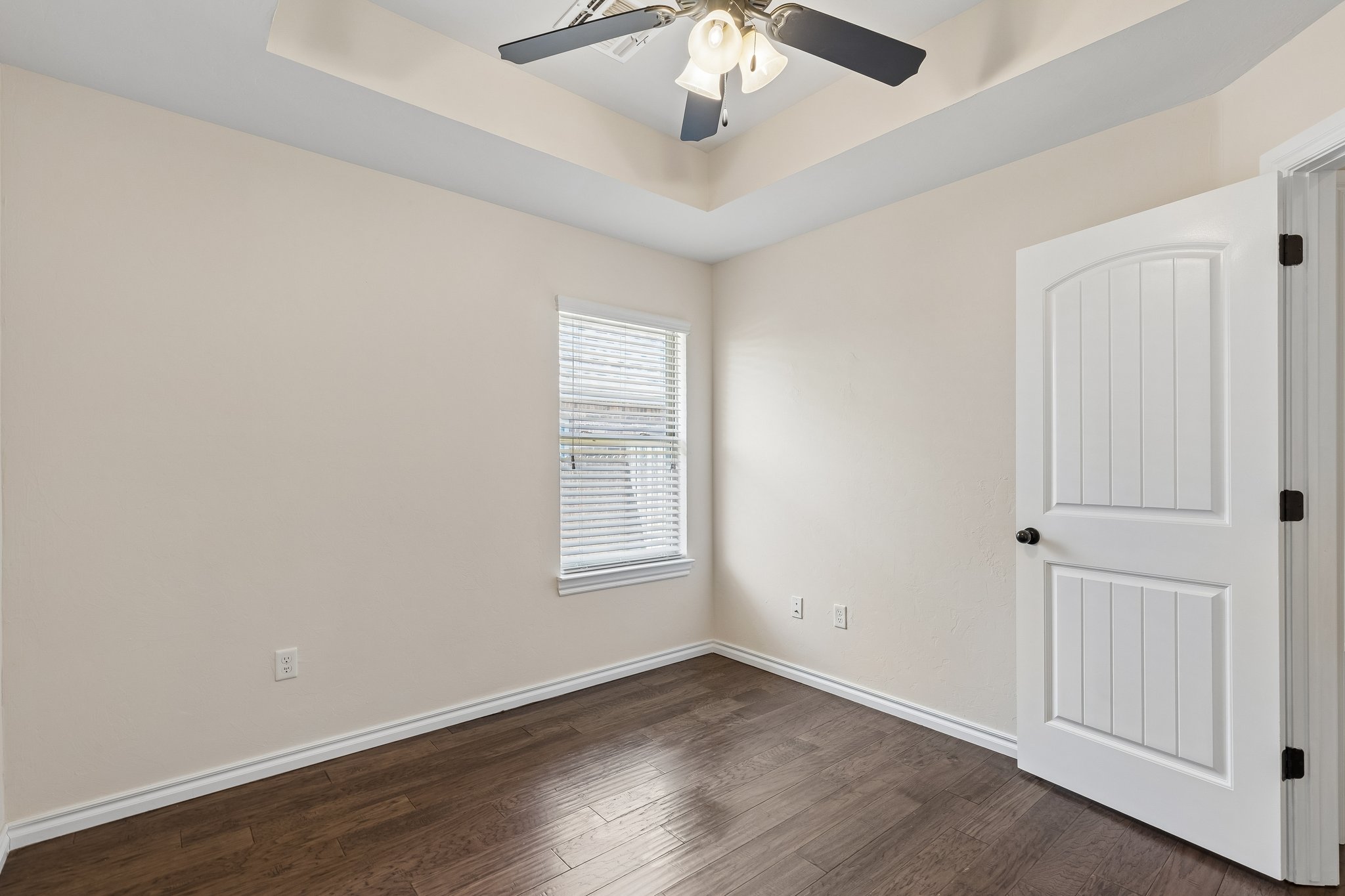 2113 NW 158th St_031.jpg