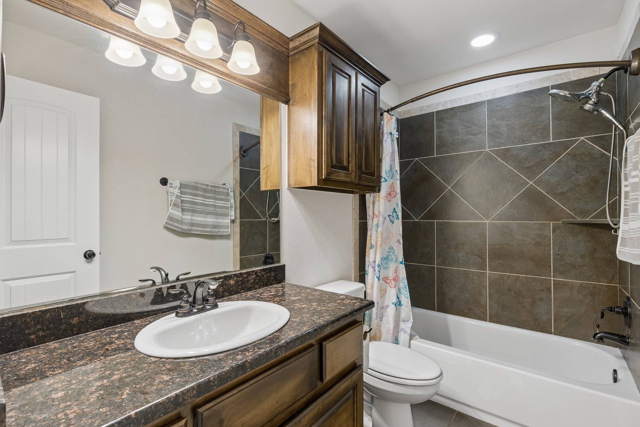 2113 NW 158th St_035.jpg