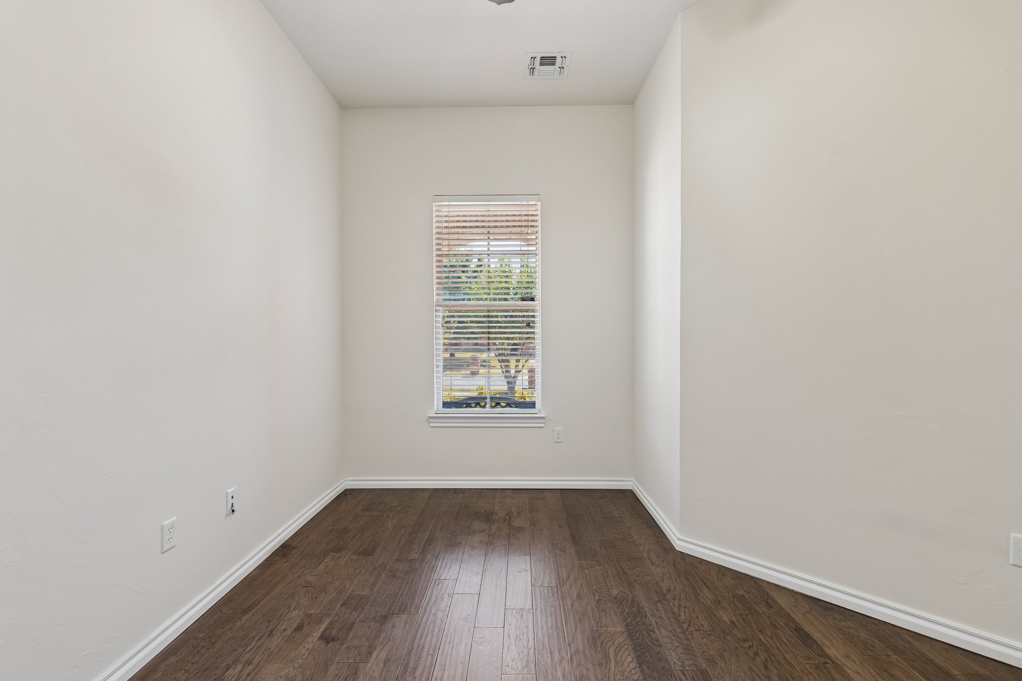 2113 NW 158th St_038.jpg