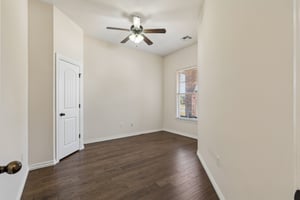 2113 NW 158th St_037.jpg