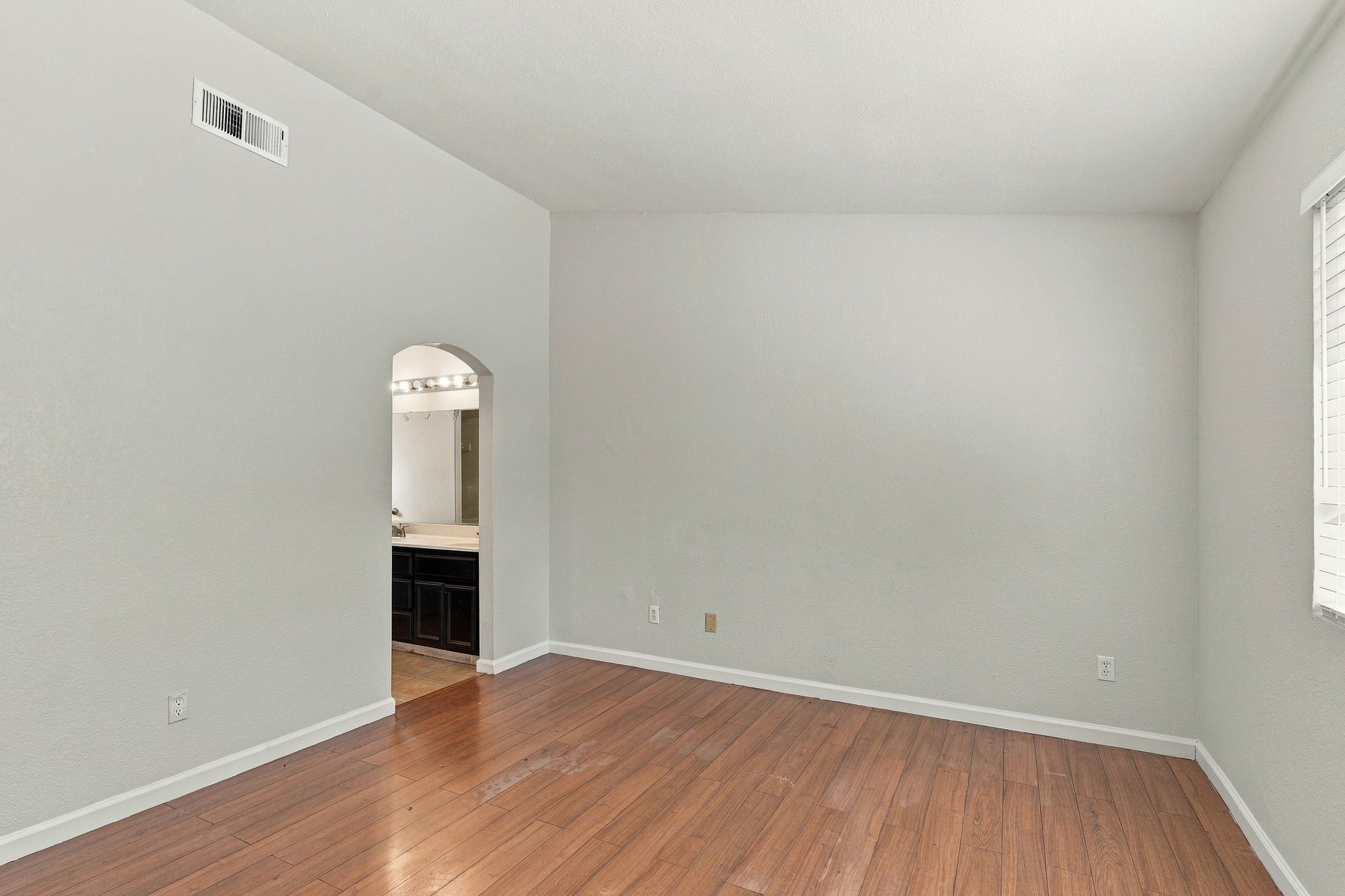 027_F8_2113 Shelby Creek Ct