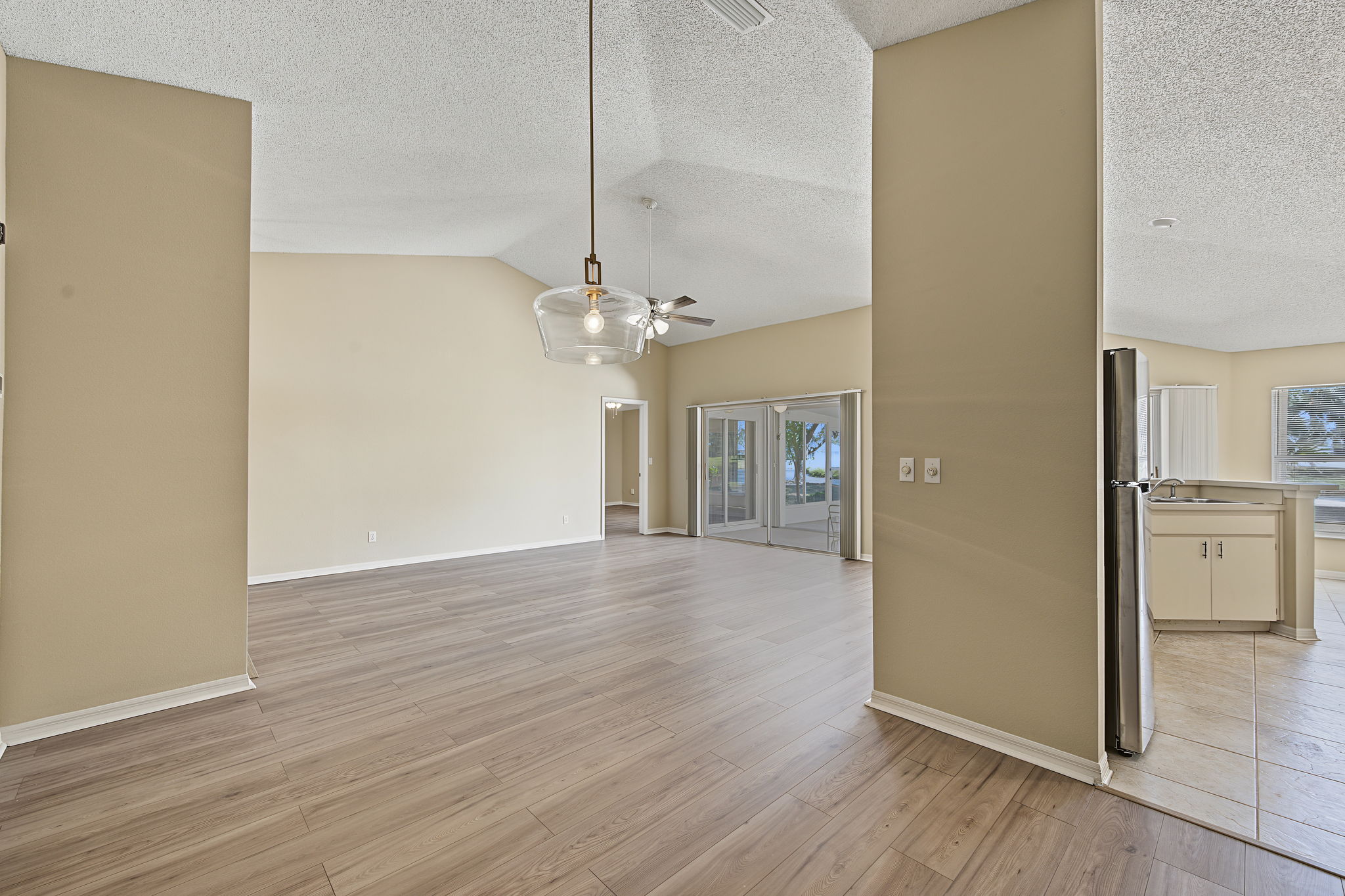 Dining Room3