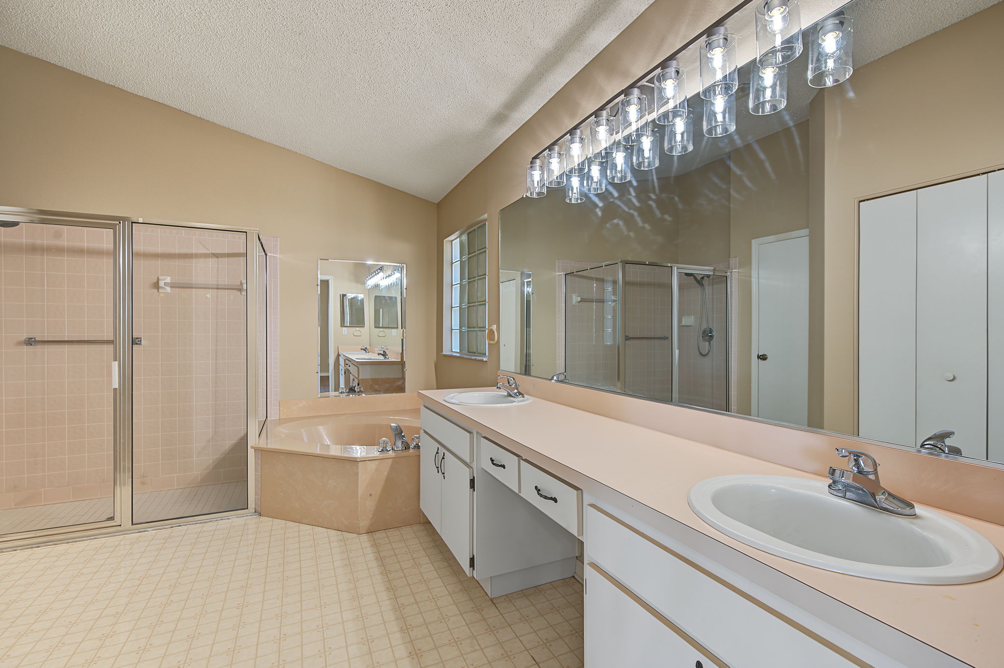 Primary Bathroom1a