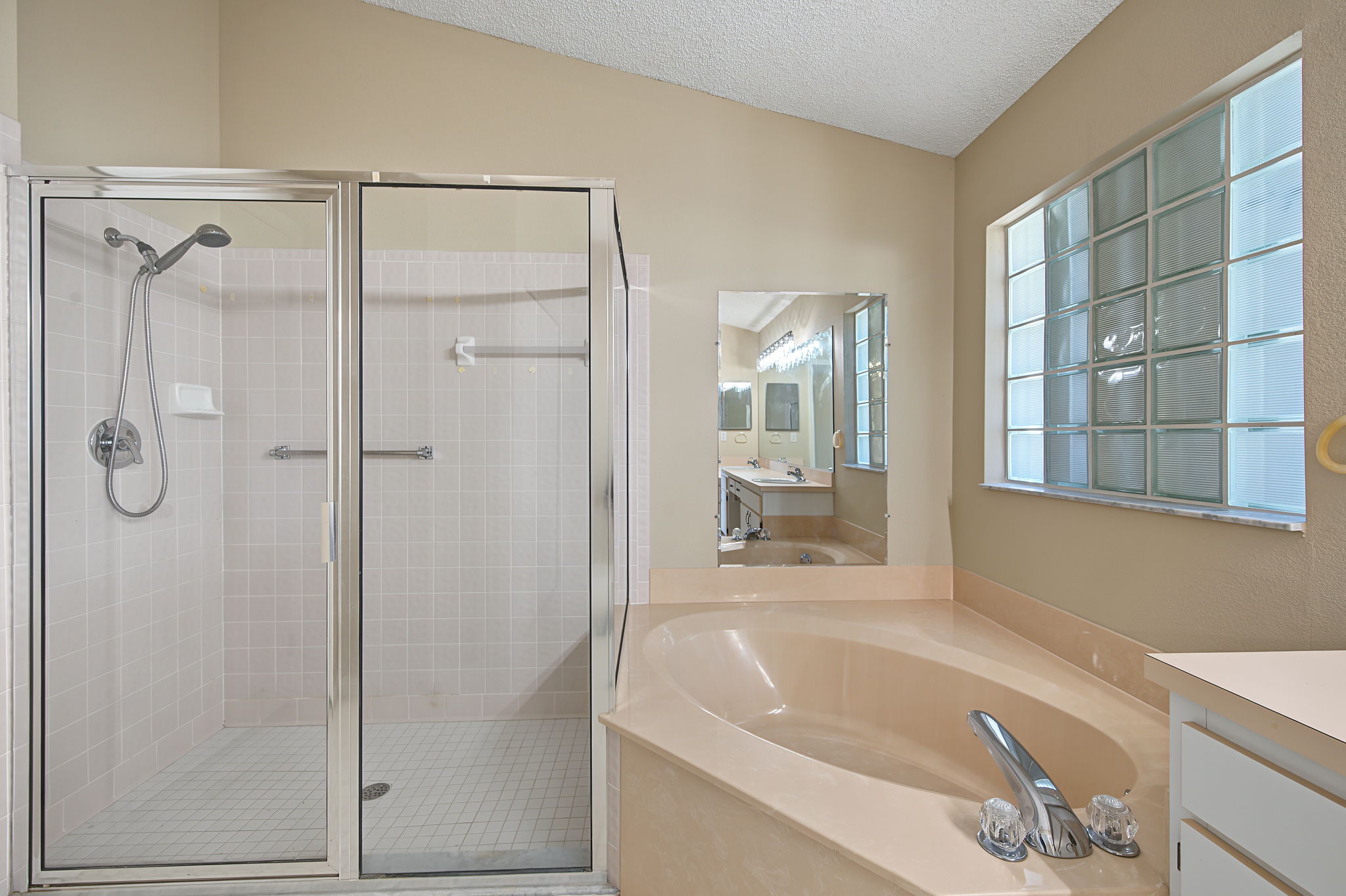 Primary Bathroom1b