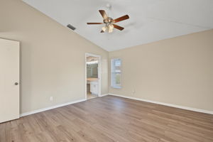 Primary Bedroom1b