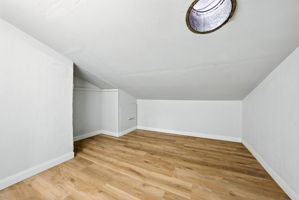  Photo 51