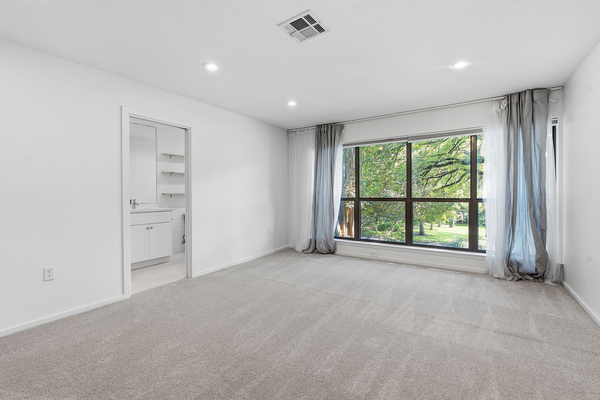 Bedroom 4 with Ensuite Bath