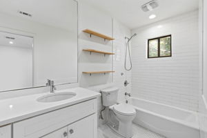 4th Bedroom Ensuite Bath