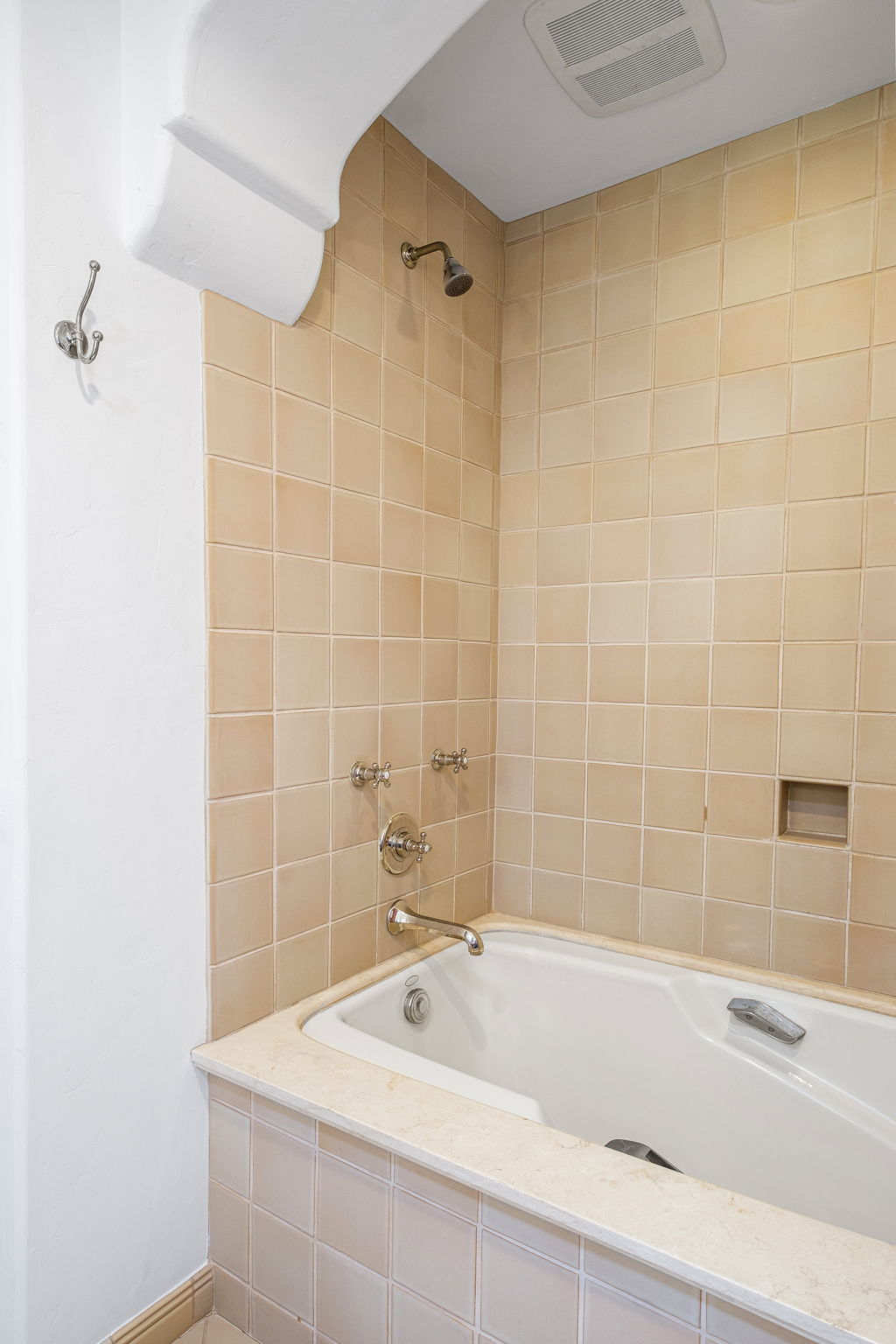 2115 Castilian-29