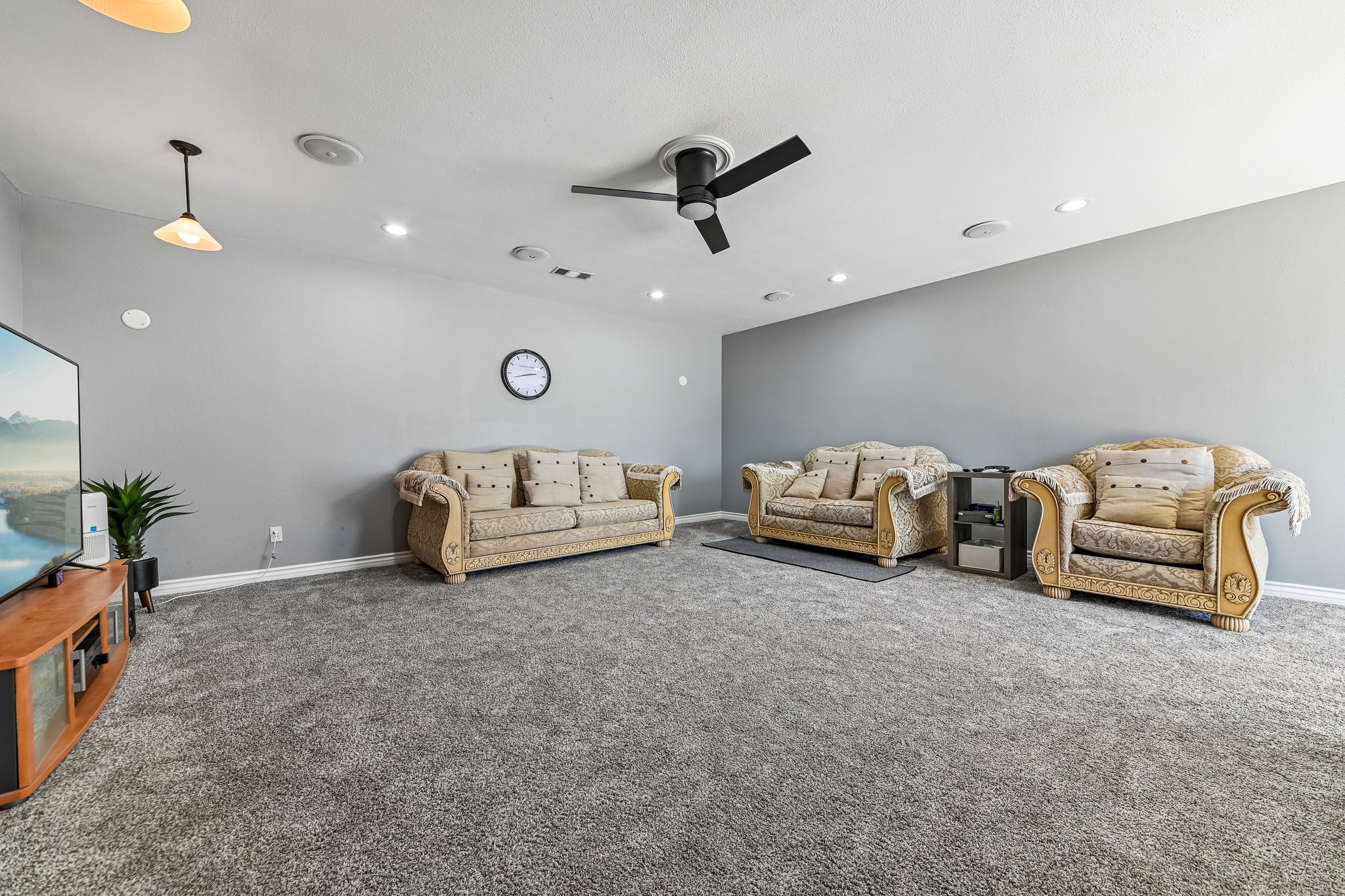 Edmore Ave-S1808-005.jpg