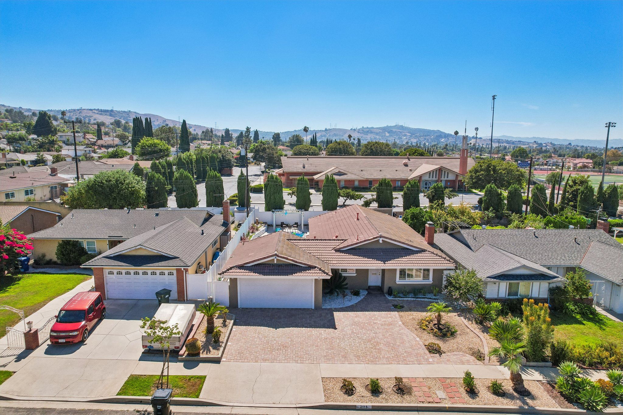 Edmore Ave-S1808-054.jpg