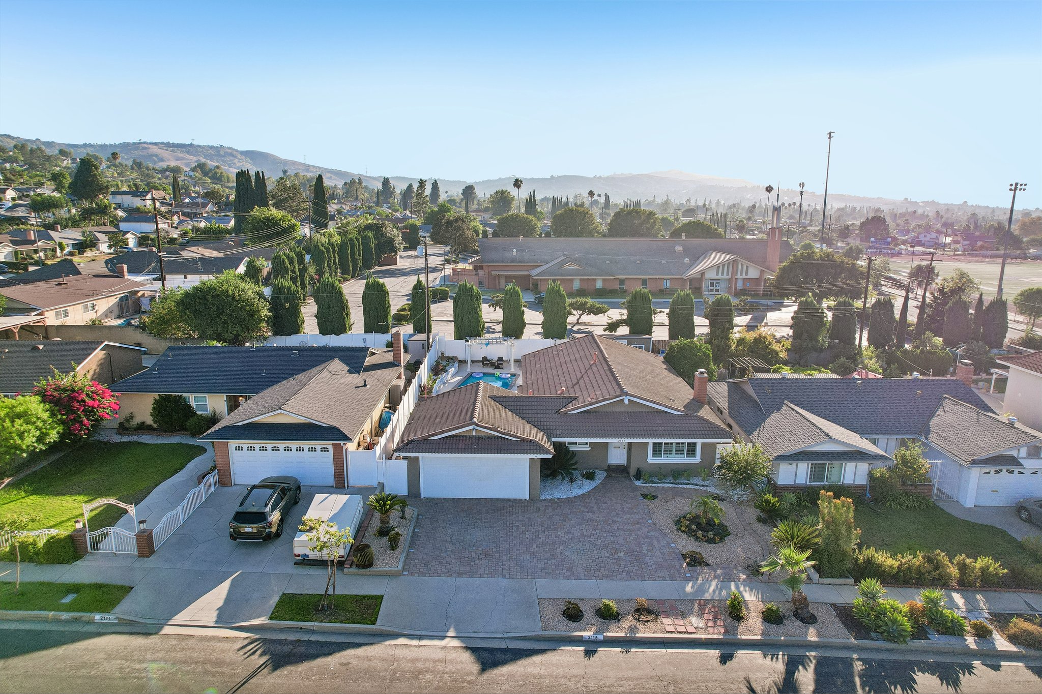 Edmore Ave-S2008-015.jpg