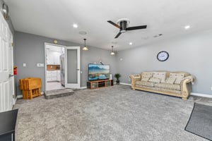 Edmore Ave-S1808-009.jpg