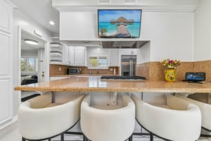 Edmore Ave-S1808-017.jpg