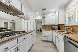 Edmore Ave-S1808-021.jpg