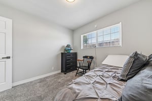 Edmore Ave-S1808-035.jpg