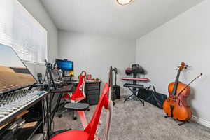 Edmore Ave-S1808-040.jpg