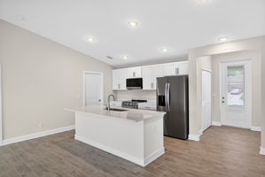 Kitchen 1 of 4