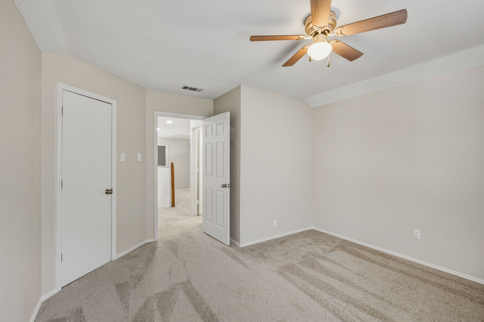 Guest Bedroom #1 - Upstairs with Ceiling Fan
