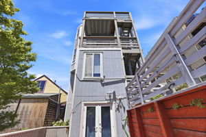 033_F8_2117 22nd St
