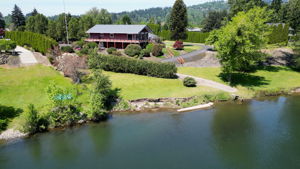  Photo 0