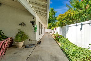 044_2117 Lido Cir