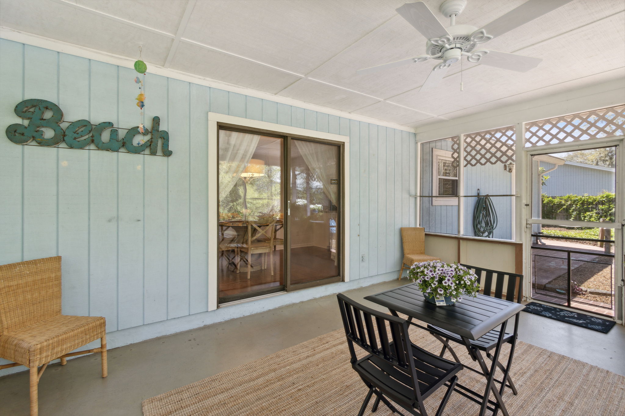 Screened-in Porch