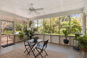 Screened-in Porch