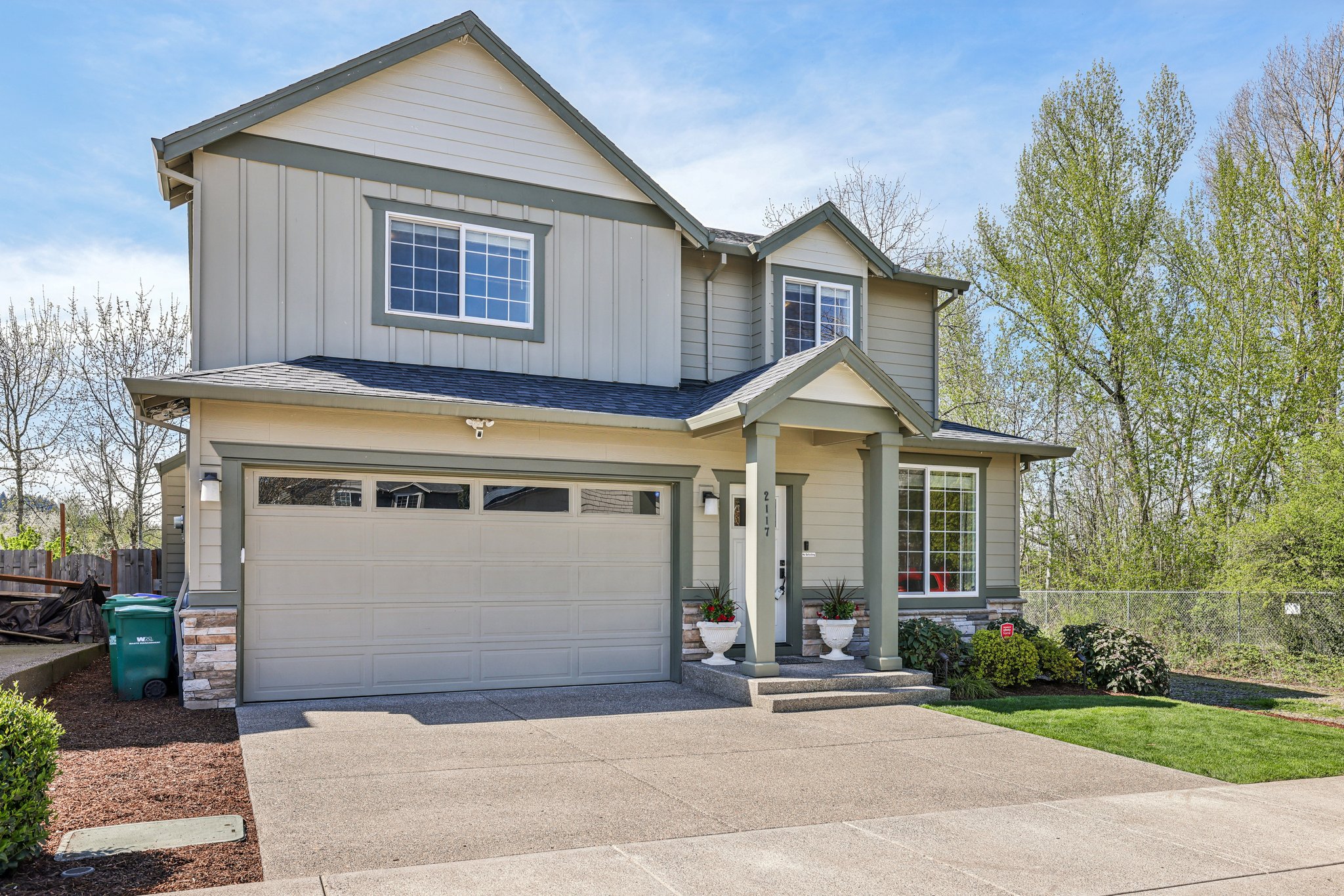 SE Cochran Dr-S0704-005.jpg