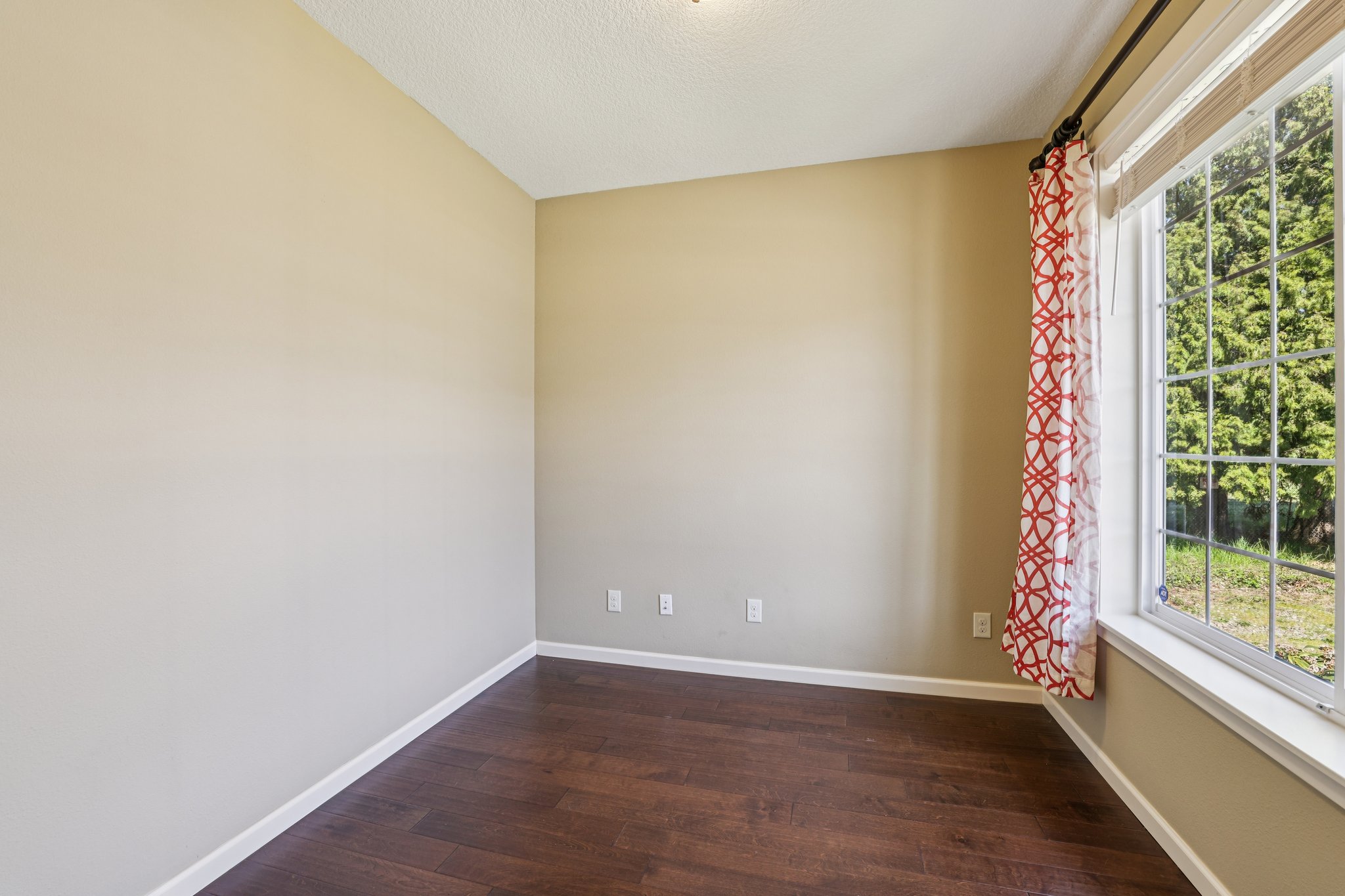 SE Cochran Dr-S0704-019.jpg