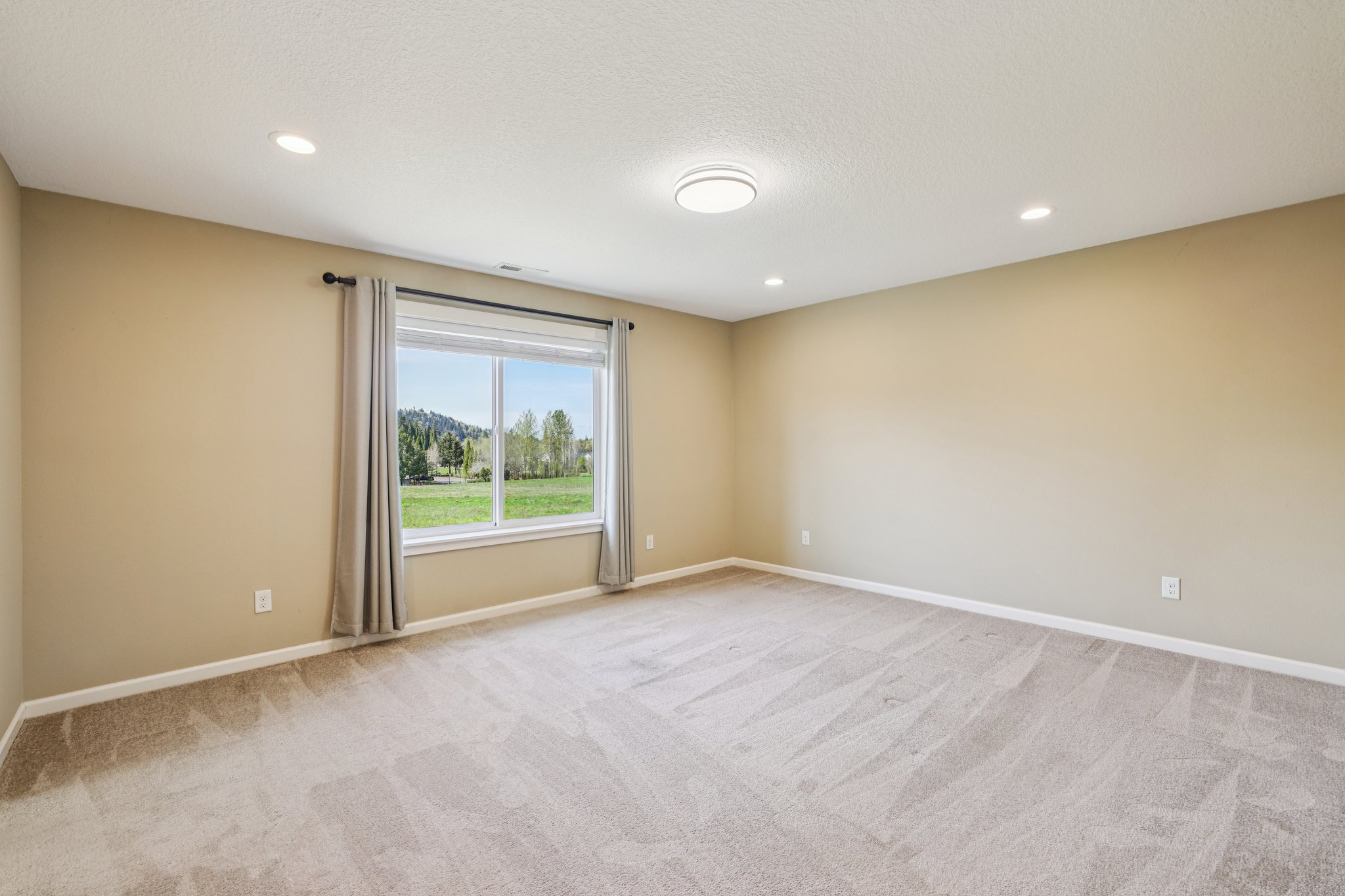 SE Cochran Dr-S0704-024.jpg