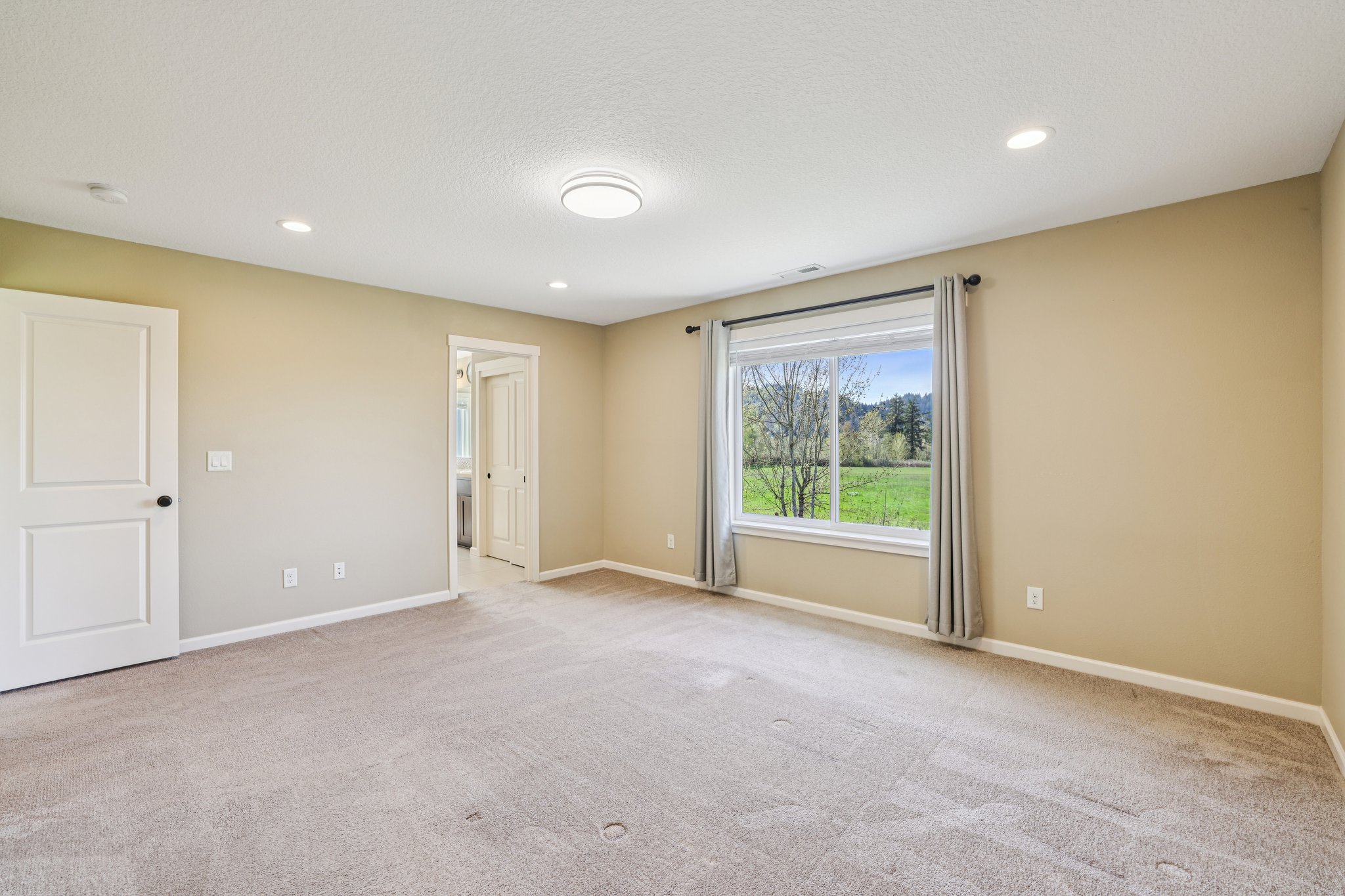 SE Cochran Dr-S0704-026.jpg