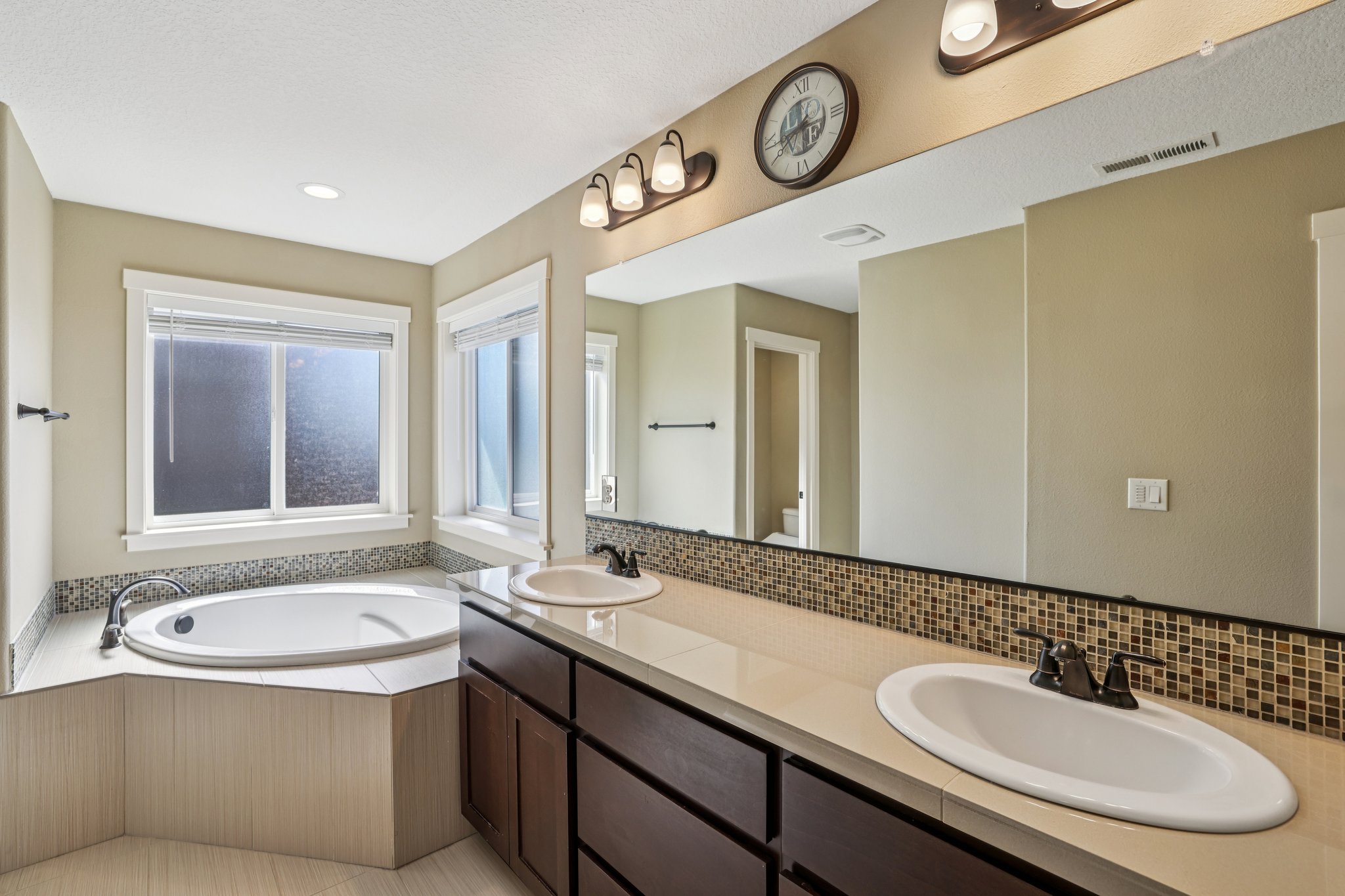 SE Cochran Dr-S0704-028.jpg