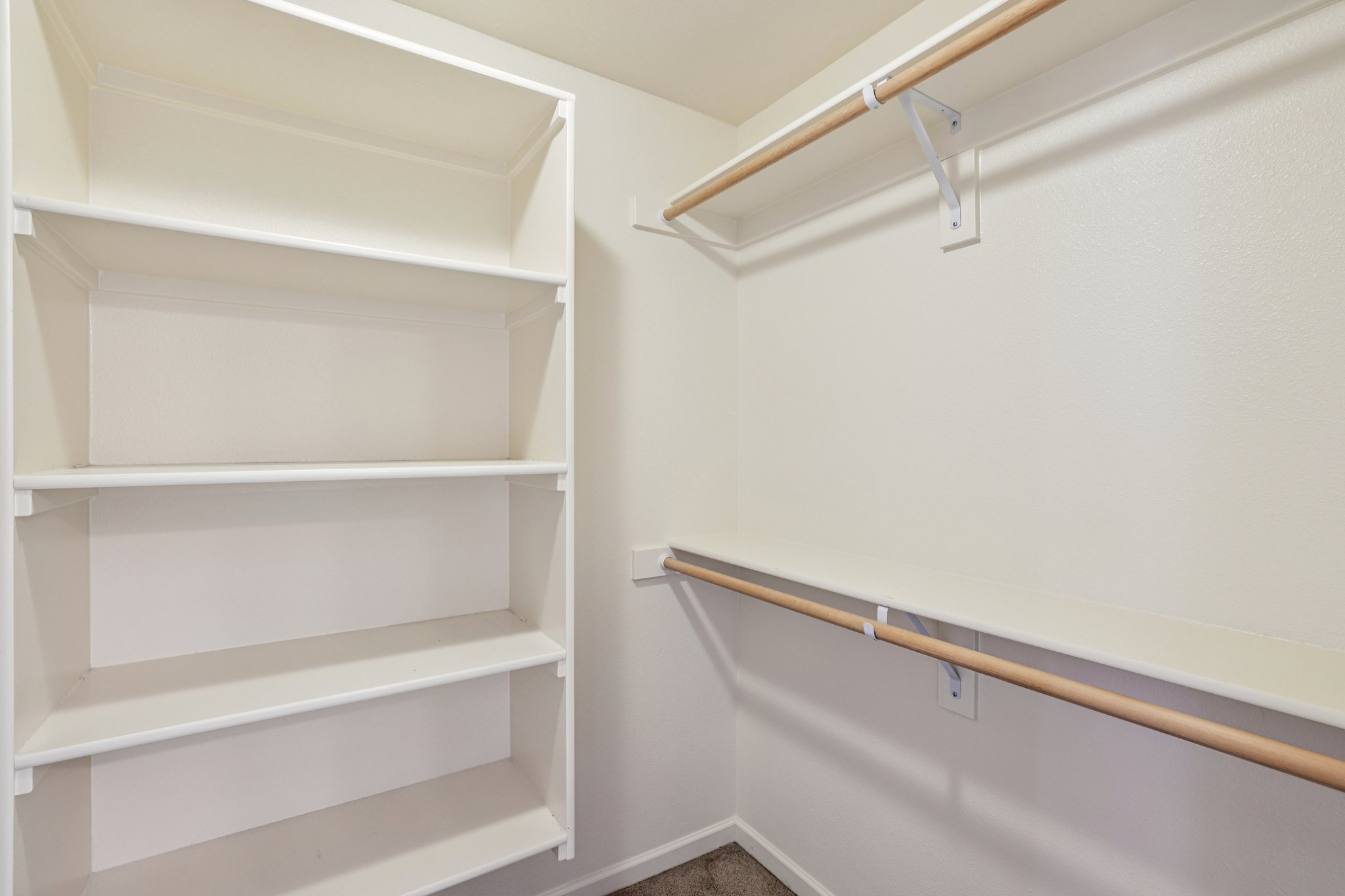 SE Cochran Dr-S0704-029.jpg