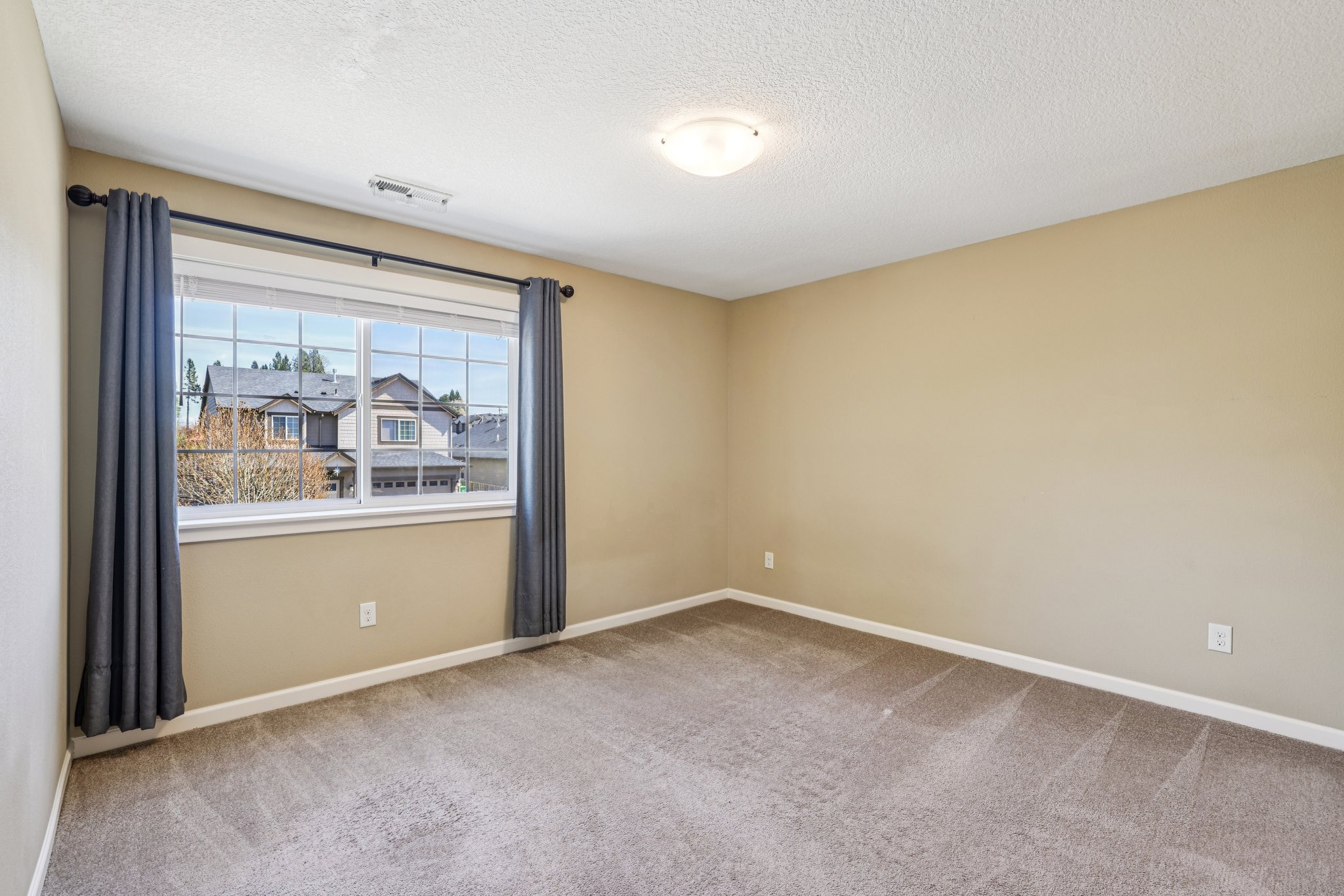 SE Cochran Dr-S0704-039.jpg