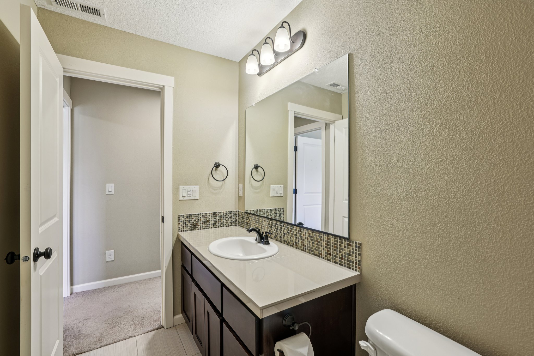 SE Cochran Dr-S0704-041.jpg