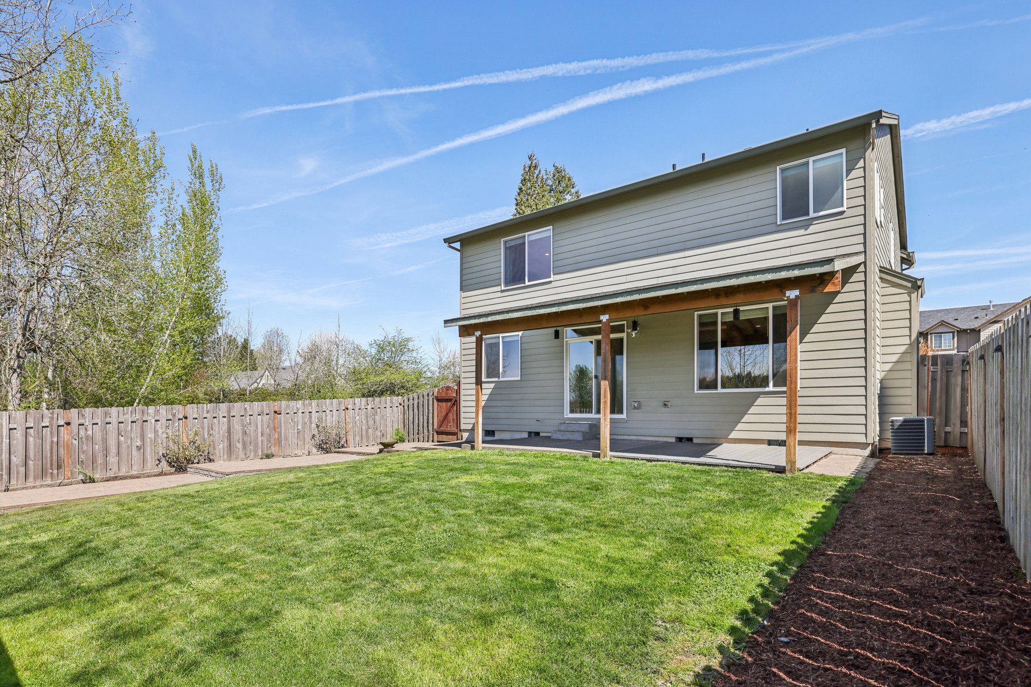 SE Cochran Dr-S0704-047.jpg