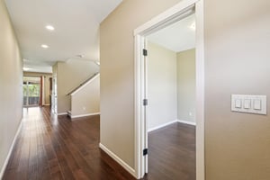 SE Cochran Dr-S0704-020.jpg