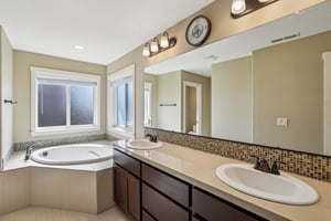 SE Cochran Dr-S0704-028.jpg