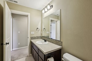 SE Cochran Dr-S0704-041.jpg