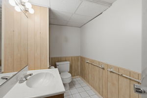  Photo 32