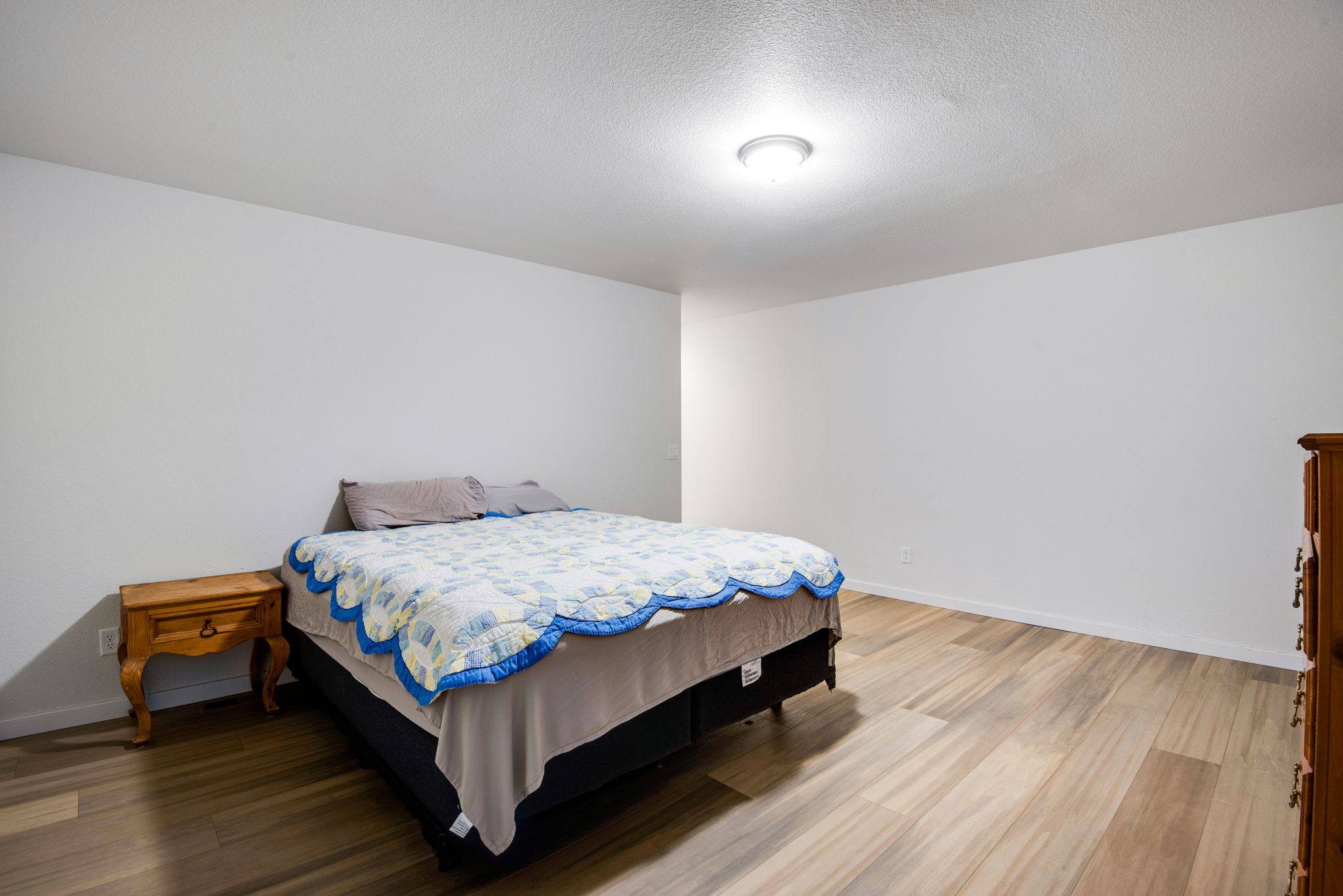  Photo 30