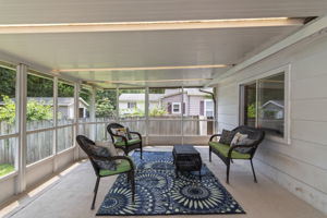 Screened-in Porch