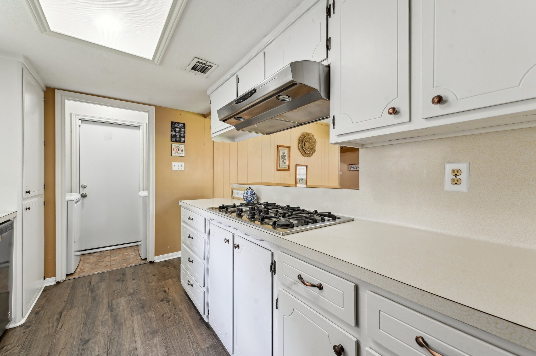 Oak Shores Dr-3105-016.jpg