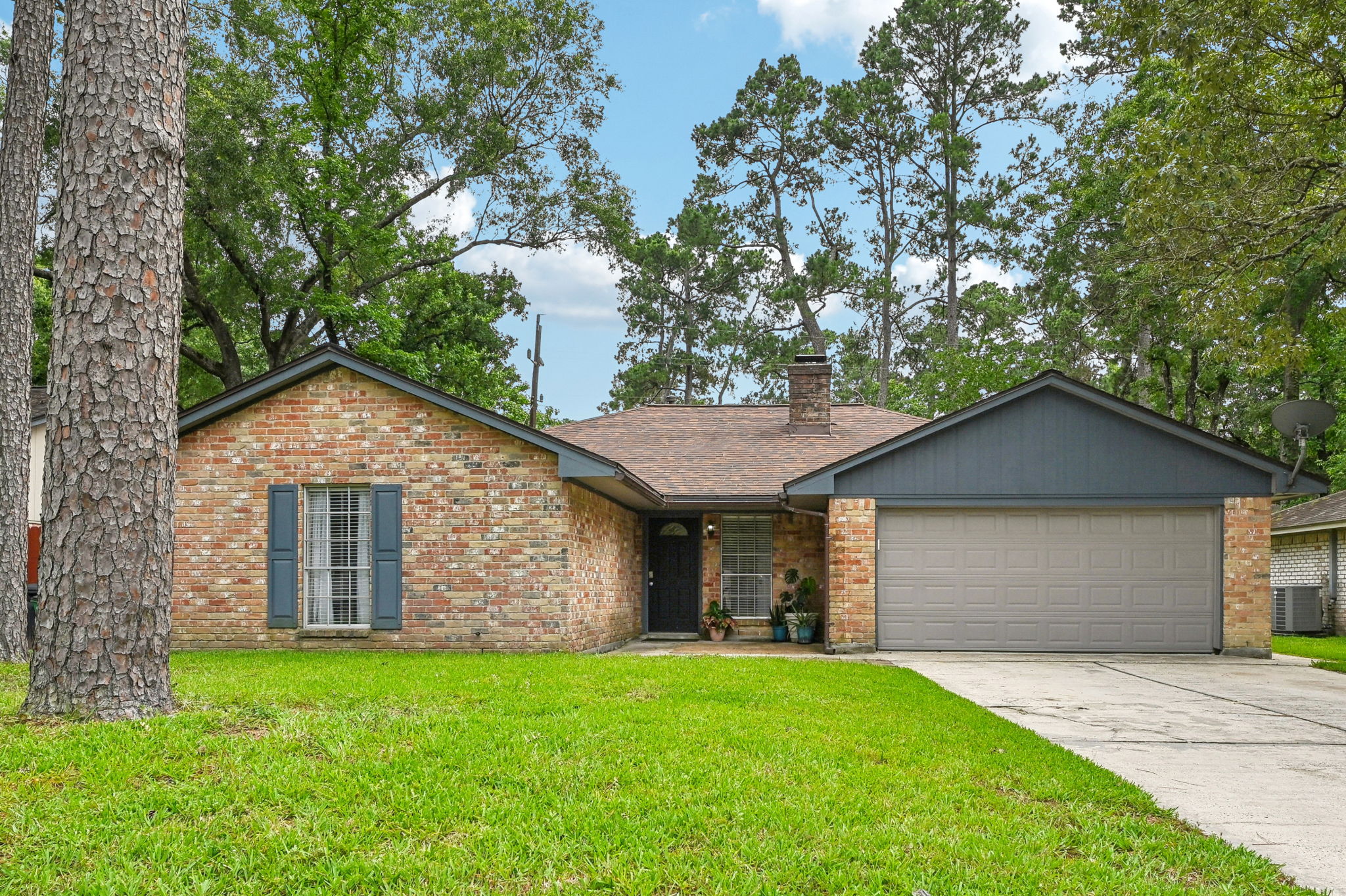 Oak Shores Dr-003r