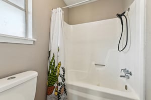Oak Shores Dr-3105-026.jpg