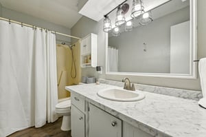 Oak Shores Dr-3105-029.jpg