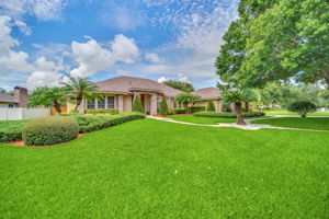 2118 Whitfield Ln, Orlando, FL 32835, USA Photo 2