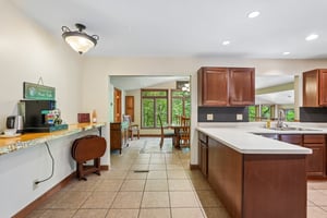 Mary Lynn Dr-S0506-016.jpg